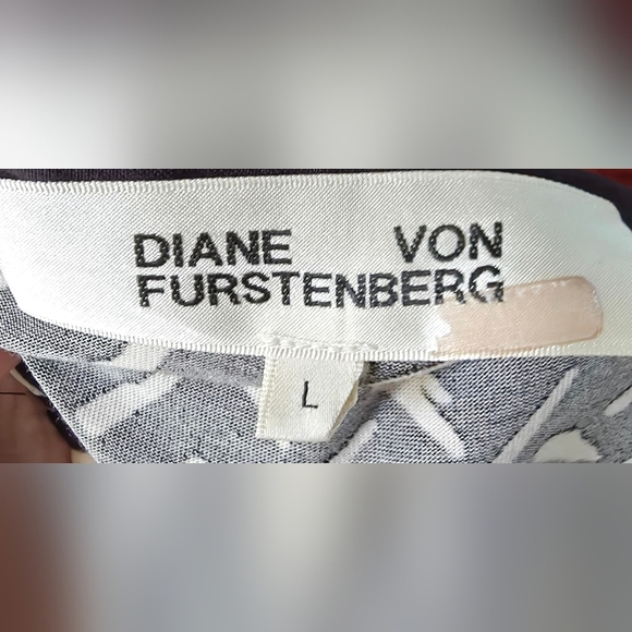 Diane Von Furstenberg Dorothea Wrap Maxi Dress - Picture 6 of 8